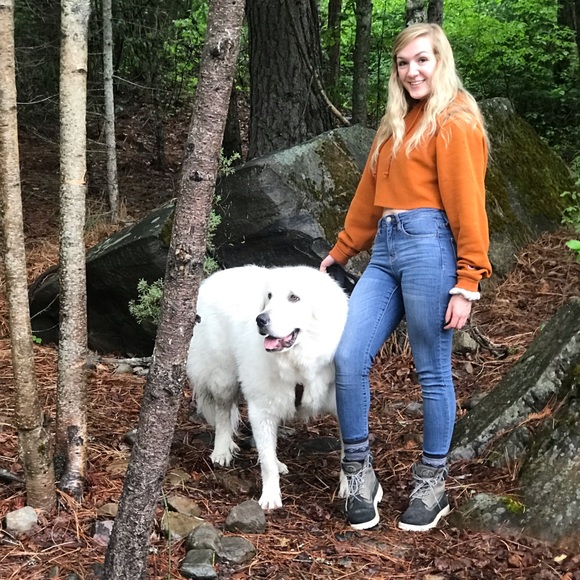 Meet your Posher, Madison - Picture 1 of 1